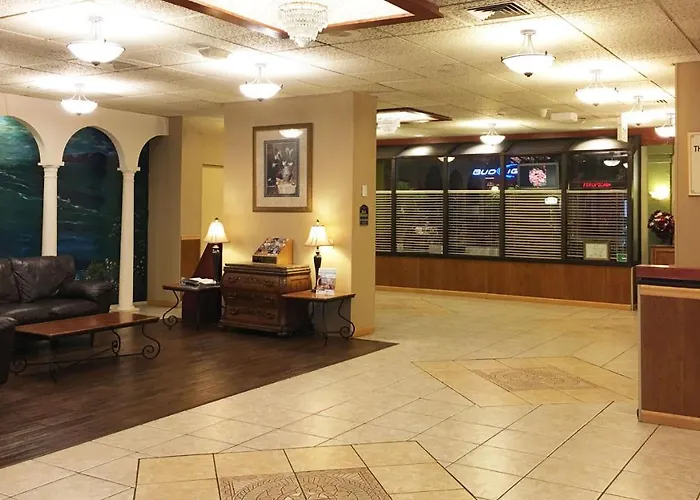 Hotel Magnuson Grand North