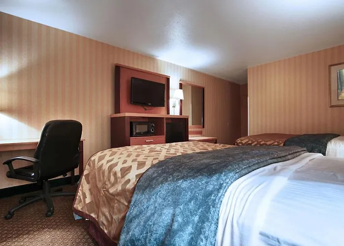 Magnuson Grand North Hotel 3*