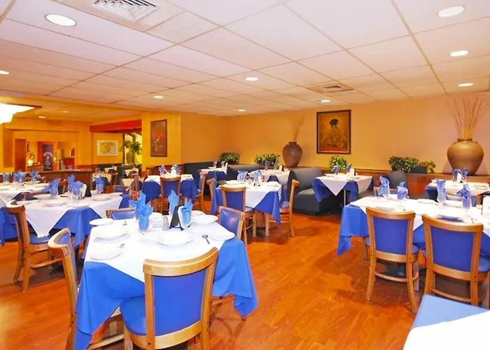 Hotel Magnuson Grand North Columbus