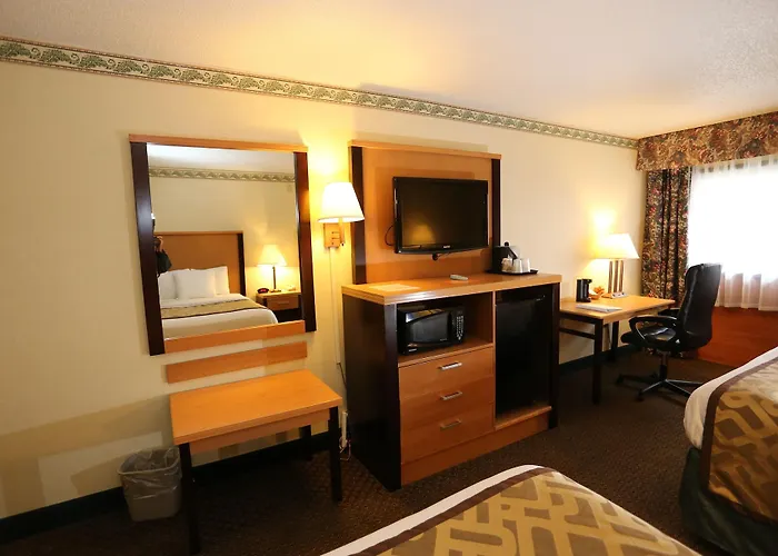 Magnuson Grand North 3* Columbus
