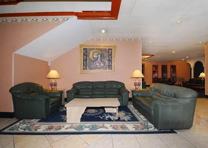 Hotel Magnuson Grand North Columbus