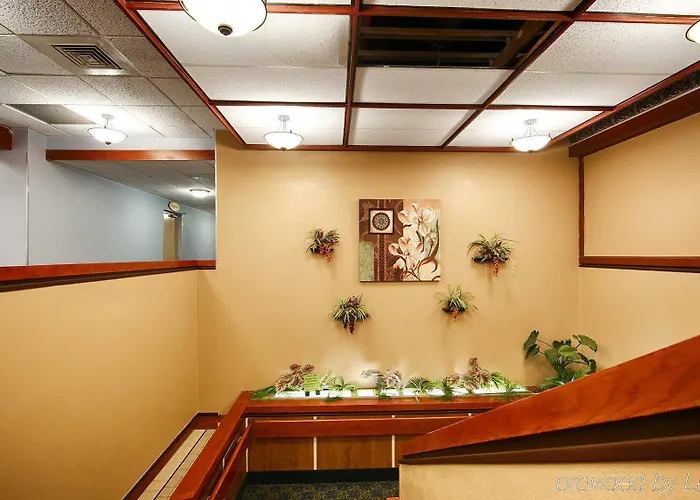 Magnuson Grand North Hotel