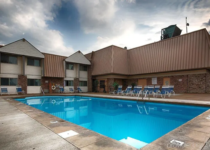Magnuson Grand North Columbus