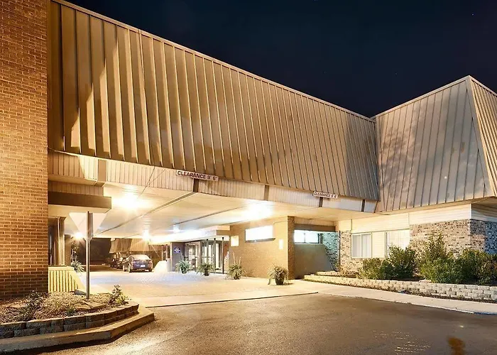Hotel Magnuson Grand North Columbus