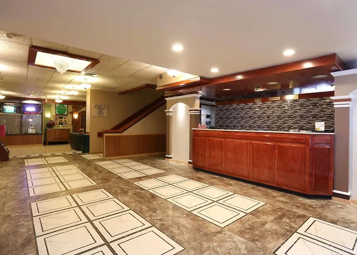 Hotel Magnuson Grand North Columbus
